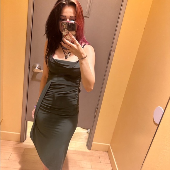 Meet your Posher, Emily - Picture 3 of 7